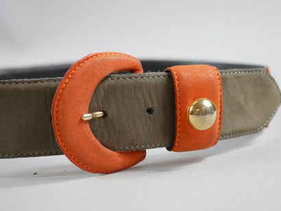 null GUY LAROCHE. 

Grey leather belt, orange and gold metal dome. 

(As is).