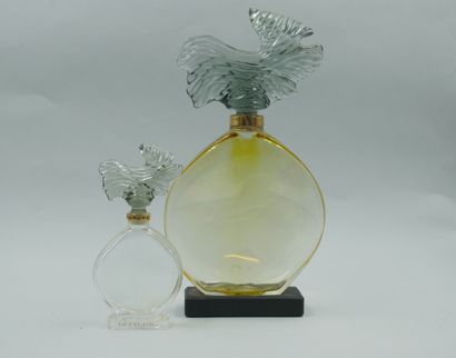 null GUERLAIN ''Parure''. 

Lot of two pieces designed by Robert Granai including...