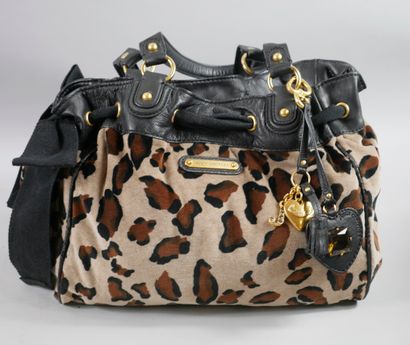 null JUICY COUTURE. 

Velvet handbag with leopard print and leather. Inside pocket....