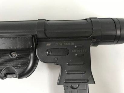 null AGM – Pistolet-mitrailleur AEG (Automatic Electric Gun) 

MP40 

Cal. 6 mm....