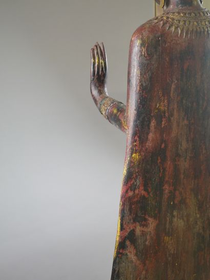 null THAILANDE XXè siècle.

Buddha en bois doré et polychrome.

Haut.:200cm