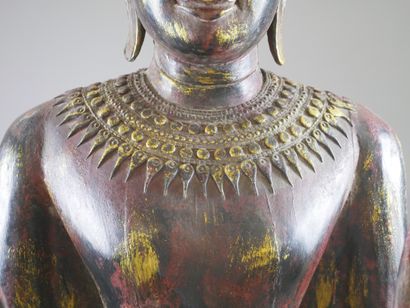 null THAILAND XXth century.

Buddha in gilded wood and polychrome.

Height: 200c...