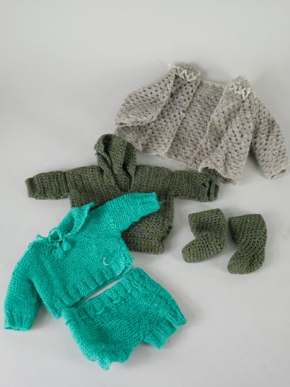 null Lot of knitted doll clothes including: a gray jacket + green sweater and matching...