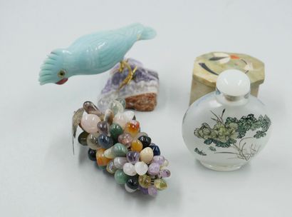 null Lot including: a bird in hard stone, porcelain box, bunch of grapes in hard...