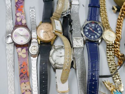 null Lot of watches and costume jewelry including LIP, SWATCH, SEIKO, vintage watches,...