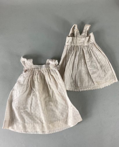 null Lot of 2 doll dresses: - White cotton sleeveless dress with an embroidery anglaise...