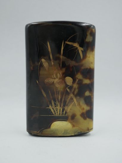 null JAPAN. 

Inro style polychrome horn money box decorated with cranes in a lake...
