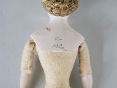 null Petite poupée allemande XIXème siècle de type PARIAN. Tête, buste, avant- bras...