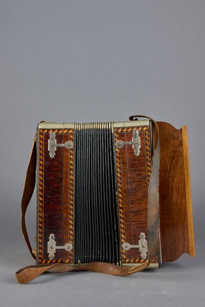 null Diatonic accordion, circa 1890. Paolo Soprani Castelfidardo, Italy.

(Sold as...