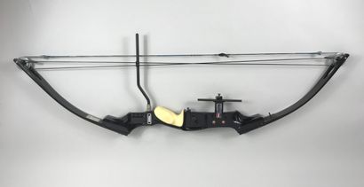 null YORK USA 

Hunting bow with pulley 

Right handed model 

As is