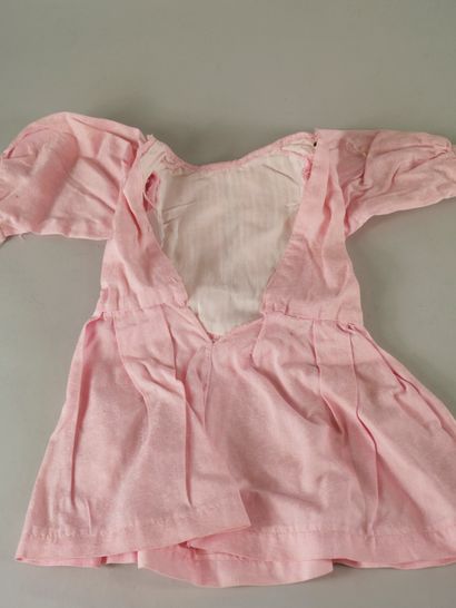 null Pink cotton dress. H: 37cm. (Tears)
