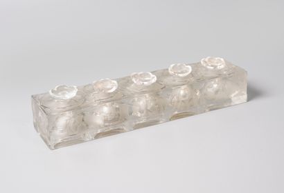 null LALIQUE and D'ORSAY " La Renommée d'Orsay

Pressed glass display stand frosted...