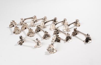 null CHRISTOFLE, GALLIA Collection

Twelve "Anemones" knife holders in silver plated...
