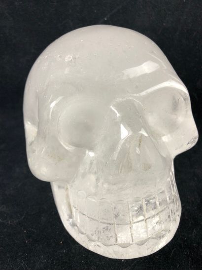 null Skull - or vanity - cut in rock crystal.

14 x 11 x 11 cm.

Weight : 2700 g...