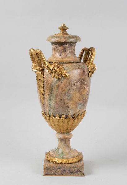 Vase of baluster form with lid in spathfluor,...