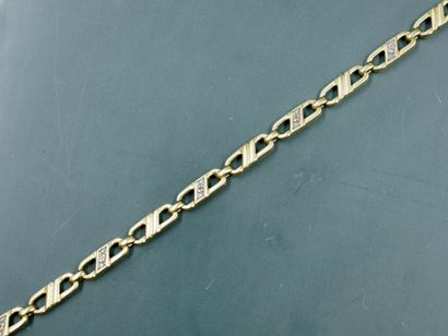 null Yellow gold bracelet 18k. 

Weight : 19,90gr.