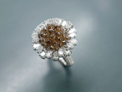 null Flower ring in 18k white gold, the pistil formed of briolette-cut diamonds,...