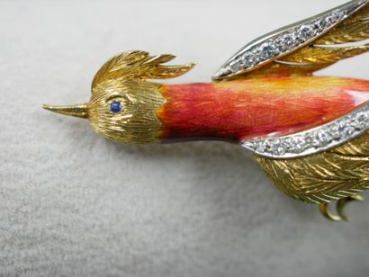 null Broche en or jaune 18k représentant un oiseau de paradis, le corps orné d'émail...