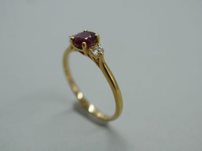 null Ring in 18k white gold with a natural Burmese ruby of 0,73cts and diamonds....