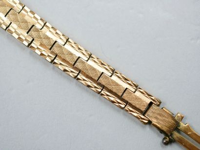 null VIXA. Watch bracelet, the case in yellow gold 18k. The bracelet in metal. 

PB...