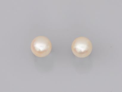 Pair of earrings in 18k white gold, each...