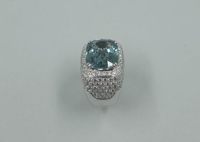 null Beautiful 18k white gold ring paved with brilliant-cut diamonds for 2.80cts...