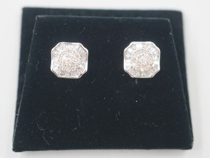 null Pair of octagonal earrings in 18k white gold with a pavement of small diamonds...