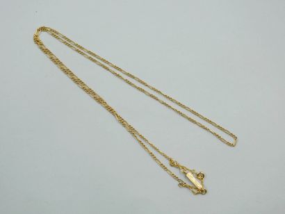 null Necklace in 18k yellow gold, the clasp with a safety chain. 

Length : 53 cm....