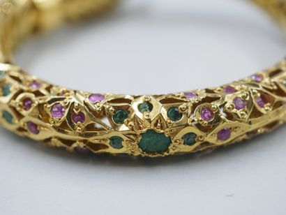 null Bracelet gilded metal openwork representing a snake set with a multitude of...