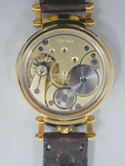 null OMEGA

Wedding watch in gold plated made up of the case of a pocket watch mounted...