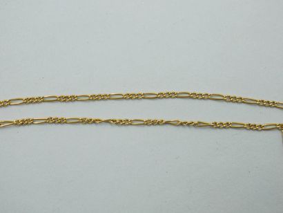 null Necklace in 18k yellow gold, the clasp with a safety chain. 

Length : 53 cm....