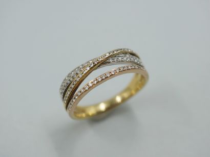 null Ring three 18k gold composed of three crossed lines set with diamonds. 

In...