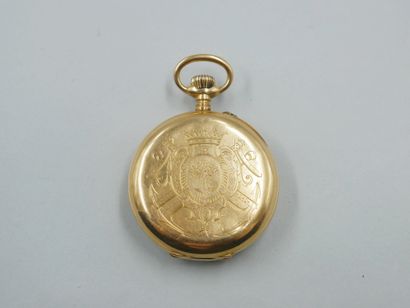 null Pocket watch in 18k yellow gold, the rever chiseled coat of arms centered on...