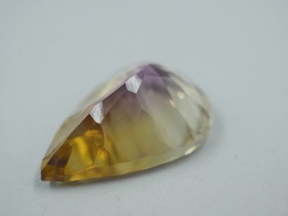 null Ametrine of 14cts approximately. 

Indian AGL certificate