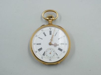 Pocket watch in 18k yellow gold, the rever...