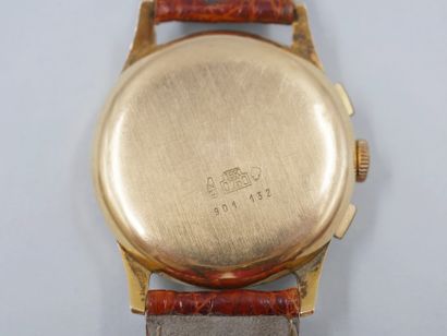 null ALMADIA

Swiss chronograph watch in 18k yellow gold, circular case, metallic...