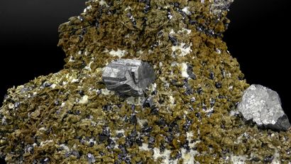 null Bournonite avec Pyrite Sphalérite

Trepča Stan Trg mine, Kosovo

16 x 14.2 x...