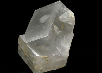 null Dolomite maclée

	Eugui, 	Espagne

	6 x 6 x 4.7 cm

Groupe de cristaux maclés...