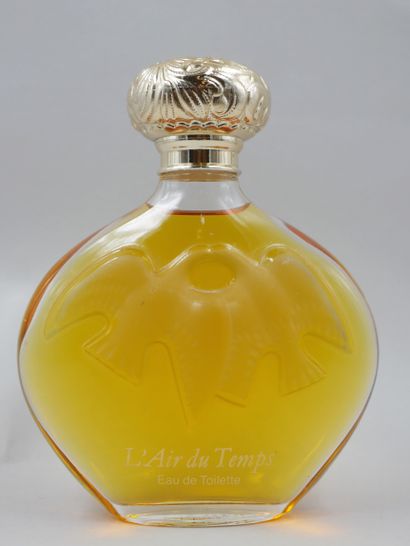 null NINA RICCI "L'air du Temps

Glass bottle, body decorated with two doves in relief,...