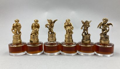 null UNIDENTIFIED

Lot of 14 miniatures approximately with PDO, gilded stoppers representing...
