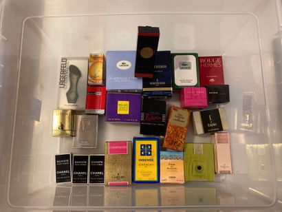 null Lot of about 60 homothetic miniatures with boxes and PDO. Including Guerlain...