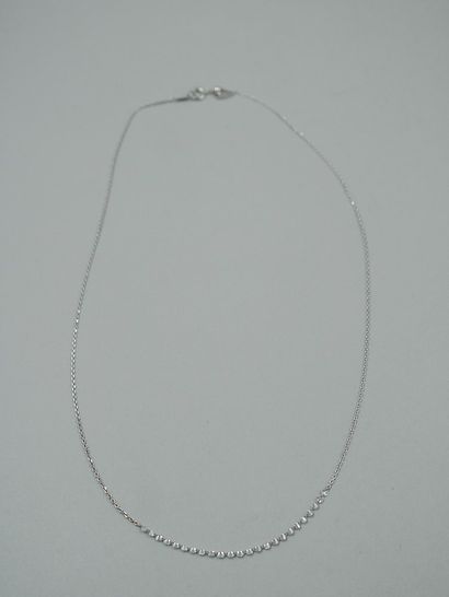 null Elegant collier en or blanc 18k agrémenté de 24 diamants pour 1ct environ en...