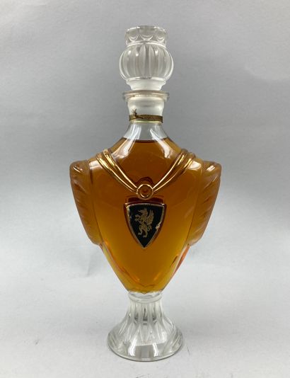 null JEAN D'ALBRET "Ecusson

Glass bottle, flared body. Rare stopper showing a stylized...