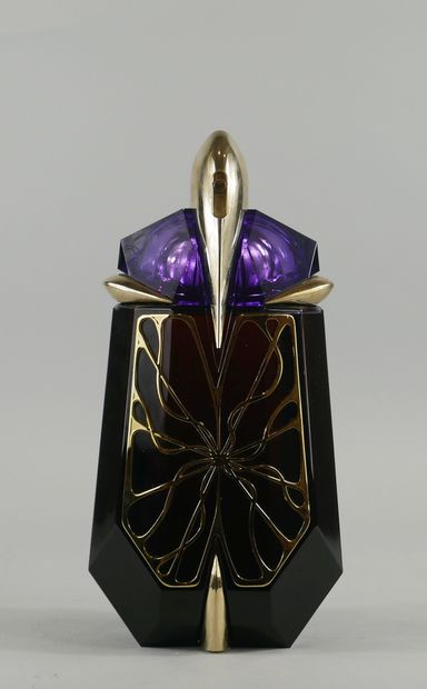 null THIERRY MUGLER "Alien

Exceptional bottle, series of collection, limited edition...