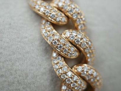 null Bracelet gourmette in 18k yellow gold entirely set with diamonds on one side...