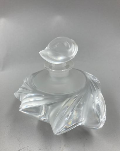 null LALIQUE France "Samoa

Bottle in colorless and satin-finished crystal, the upper...