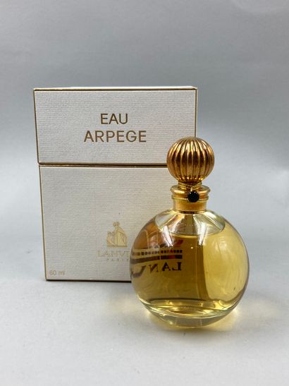 null LANVIN "Eau d'Arpège

Bottle model ball colorless, golden cap striated, original...