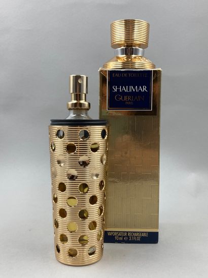 null GUERLAIN "Shalimar

Spray bottle in gold metal with its glass refill, eau de...