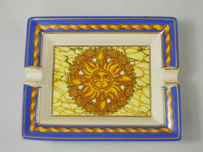 null HERMES 

Porcelain ashtray decorated with a radiant sun and a stylized frieze...
