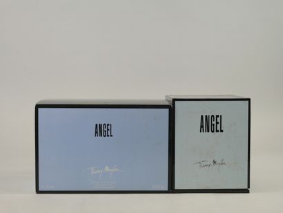 null THIERRY MUGLER "Angel

Lot including a spray bottle "étoile collection", eau...